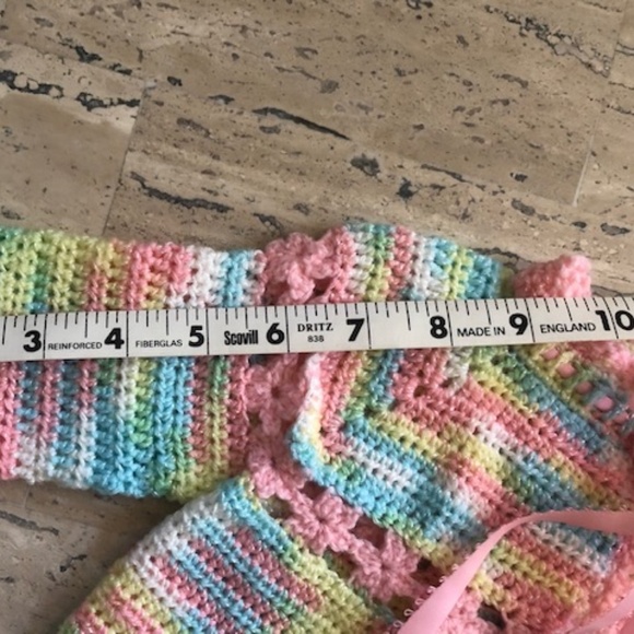 Infant New Born Baby Hand Crotched Sweater & Cap - Picture 10 of 10